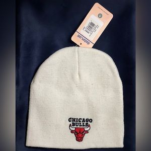 White Chicago Bulls beanie
